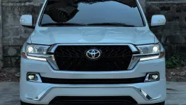 HOT!!! 2011 Toyota Land Cruiser 200 4x4 Dubai Edition for sale at affordable price!