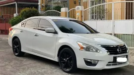  Selling White 2015 Nissan Altima Sedan by verified seller