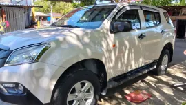 Isuzu Mux 2.5L Manual 2016