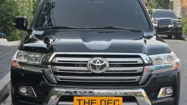 HOT!!! 2019 Toyota Land Cruiser LC200 Premium for sale at affordable price! 