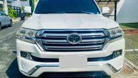 HOT!!! 2015 Toyota Land Cruiser VX V8 for sale at affordable price! 