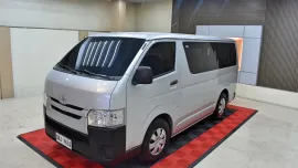 2019 Toyota Hiace Commuter 3.0 Manual  798t Negotiable Batangas Area