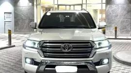 HOT!!! 2018 Toyota Land Cruiser LC200 VX Premium for sale at affordable price! 