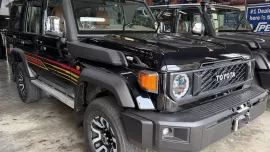 2027 Toyota Land Cruiser 79 Diesel A/T - 40th Anniversary - Dubai Version - LC76 / LC 76 - Brand New