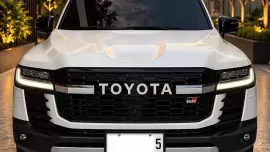 HOT!!! 2023 Toyota Land Cruiser 300 VX for sale at affordable price! 