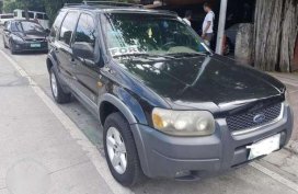 Ford Escape XLS ( well kept and good as new )