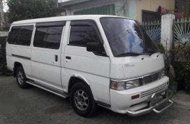 Well maintained nissan urvan 2003 shuttle