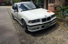 BMW 320i 170k in good condition