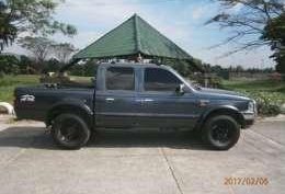 2004 Ford Ranger 4X4 (top of the line)