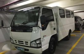 Isuzu NHR 21 seater van 2013