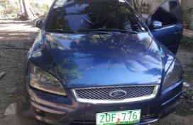 Ford focus 1.8 top of the line .vs vios