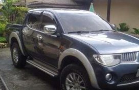 mitsubishi strada 4x2