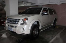 Isuzu Alterra 2012 Urban Cruiser 4X2 AT Pearl White