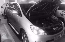 toyota innova E 2009mdl matic