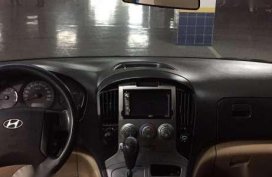 2008 Hyundai Starex at Silver.