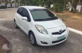 2011 AT Toyota Yaris in good condition 