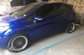 2012 ford fiesta S hatchback matic top of the line 