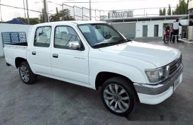 Toyota Hilux 2000 for sale