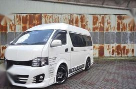 2005 toyota hiace