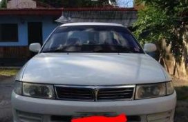 Mitsubishi Lancer glx 2000 model