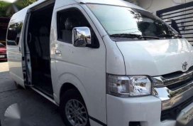 2016 Toyota Super Grandia LXV Matic Pearl White Toyota Casa records