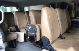 UV EXPRESS yellow plate toyota grandia