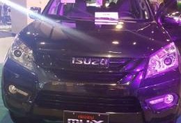 2017 Isuzu Mu-x Black Series