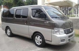 Nissan Urvan Estate 2009