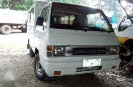 Mitsubishi L300 FB Dual AC Diesel Engine 4D56 Manual Transmission for sale