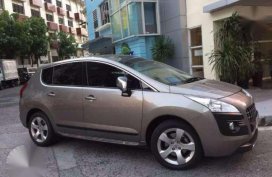 Peugeot 3008 Isuzu MUX Volks Polo
