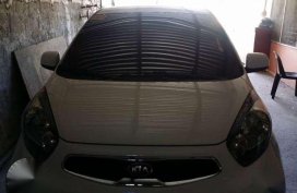 kia picanto white 2017 assume neg.