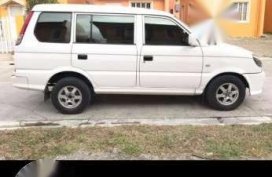 2010 Mitsubishi Adventure glx