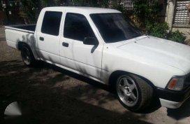Toyota Hilux 1997 MT White For Sale