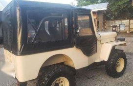 Mitsubishi Jeep 4x4 White For Sale