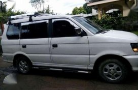 Mitsubishi Adventure 1999 MT
