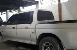 L200 Mitsubishi Endeavor MT White For Sale