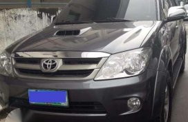 Toyota Fortuner V 3.0L 4x4 AT Diesel For Sale