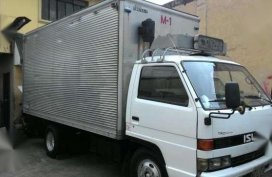 99 dor Isuzu Elf Npr wide 14ft alum van 6w eagle inline