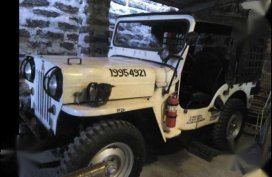 Jeep Willys Vintage Military White 