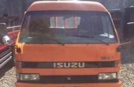 Isuzu Elf Dropside NPR