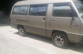 Mitsubishi L300 versa van