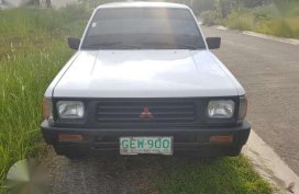 Mitsubishi l200 MT