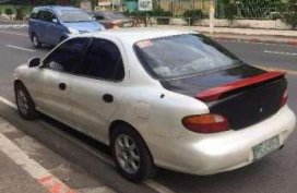 Hyundai Elantra 2001