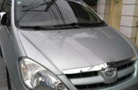Toyota Innova G 2004 Silver For Sale