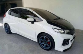 Honda Jazz Vx 2015 White AT 