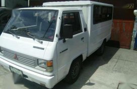Mitsubishi L300 FB 1990 White