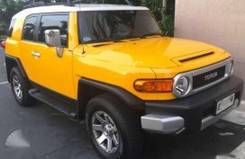 Toyota FJ CRUISER 4.0L AT 2015
