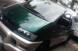 2001 Mitsubishi Spacegear Green MT