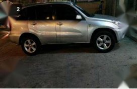 Rav4 2005 2nd hand lucky car negotiable