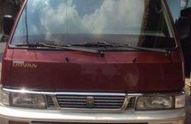 Nissan Urvan 2000 Red MT For Sale